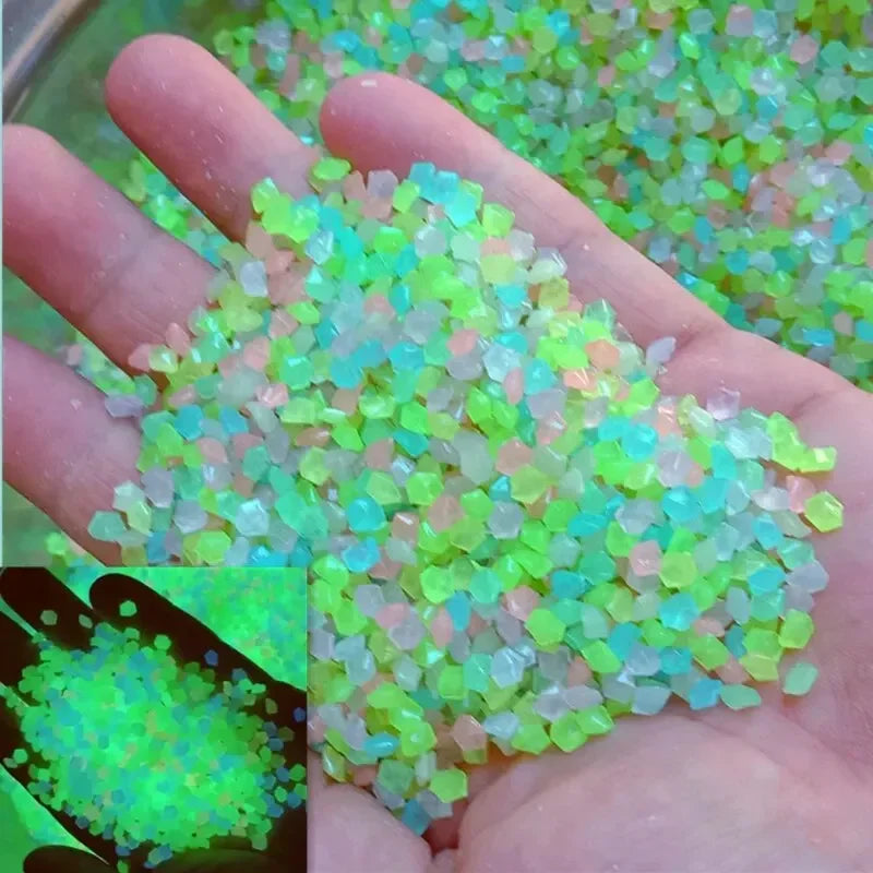 Glow in the Dark Pebbles – 1000pcs Garden & Aquarium Decor