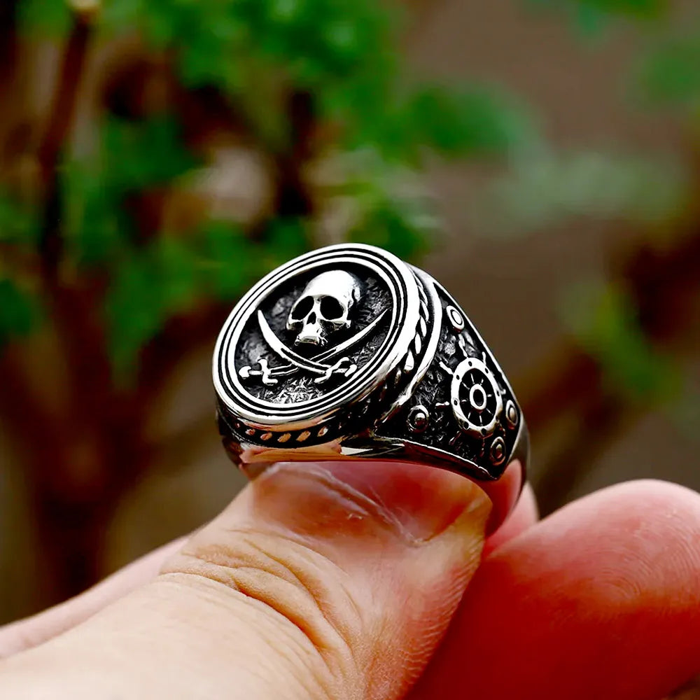 Pirate Skull Ring – Retro Gothic Nautical Jewelry for Men & Women