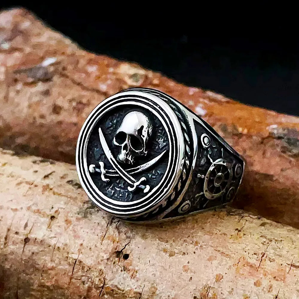 Pirate Skull Ring – Retro Gothic Nautical Jewelry for Men & Women